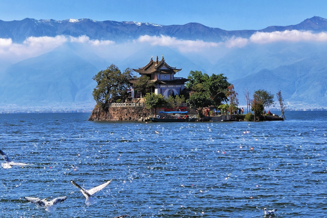 Erhai Lake